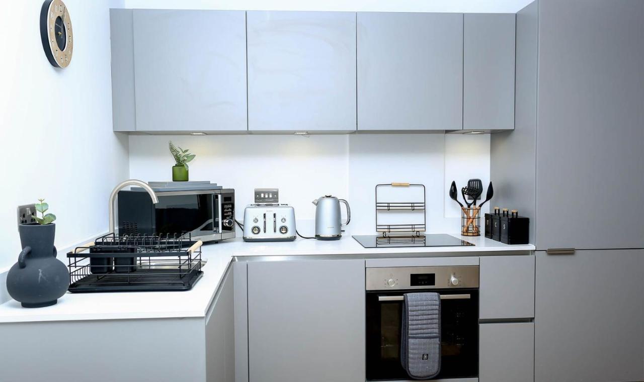 Snuggle Inn - Riverside Apartments - Views Over Looking London River Thames, Close To O2 Arena, London Excel, London City Airport, Thames Clipper- River Boat Service, Woolwich Ferry, Onsite Parking, Twin Room Option Available Ngoại thất bức ảnh