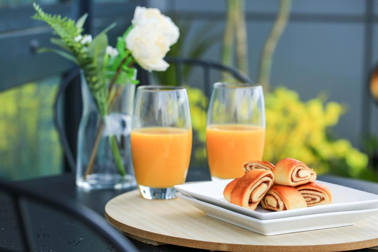 Snuggle Inn - Riverside Apartments - Views Over Looking London River Thames, Close To O2 Arena, London Excel, London City Airport, Thames Clipper- River Boat Service, Woolwich Ferry, Onsite Parking, Twin Room Option Available Ngoại thất bức ảnh