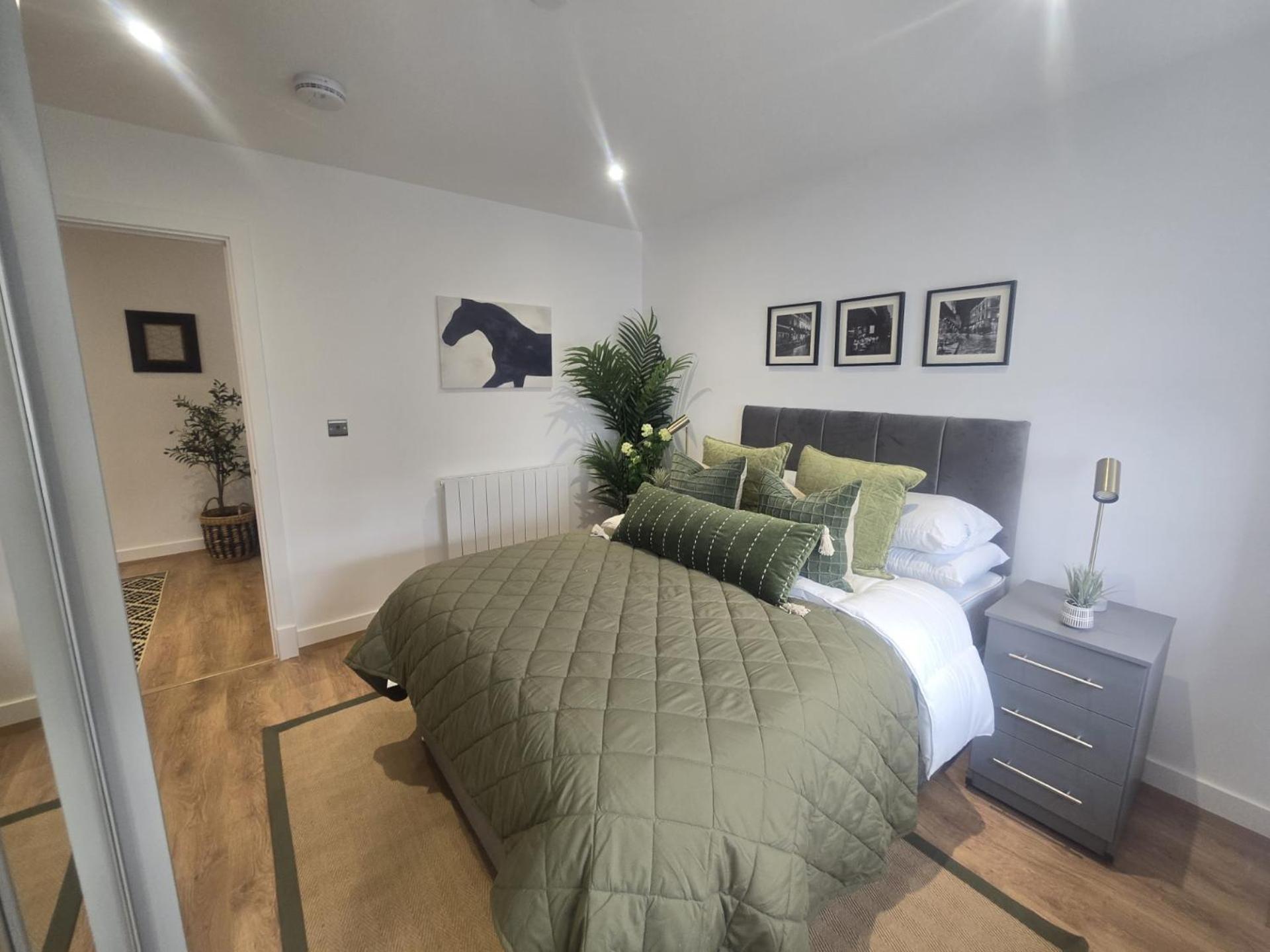 Snuggle Inn - Riverside Apartments - Views Over Looking London River Thames, Close To O2 Arena, London Excel, London City Airport, Thames Clipper- River Boat Service, Woolwich Ferry, Onsite Parking, Twin Room Option Available Ngoại thất bức ảnh