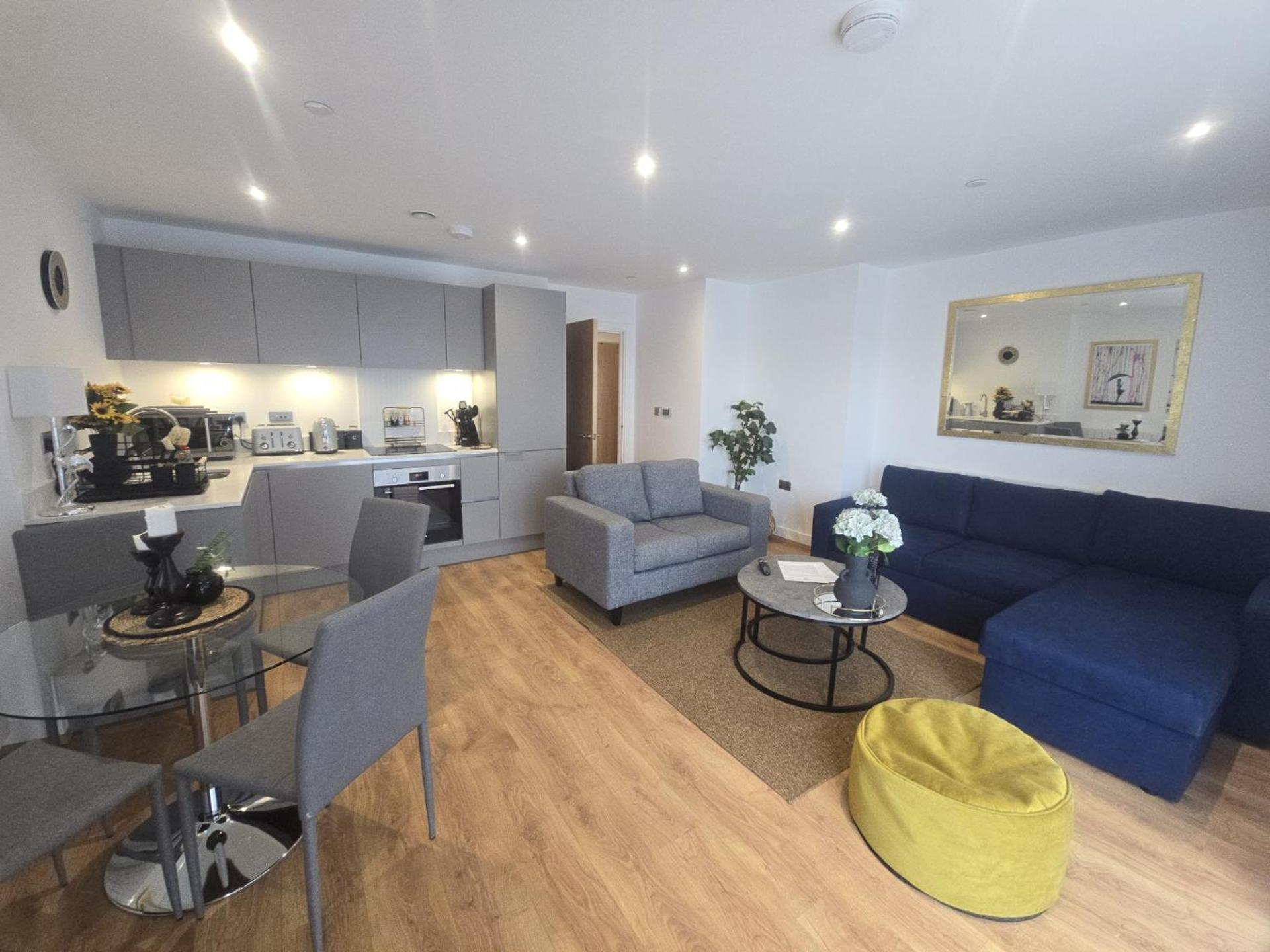 Snuggle Inn - Riverside Apartments - Views Over Looking London River Thames, Close To O2 Arena, London Excel, London City Airport, Thames Clipper- River Boat Service, Woolwich Ferry, Onsite Parking, Twin Room Option Available Ngoại thất bức ảnh